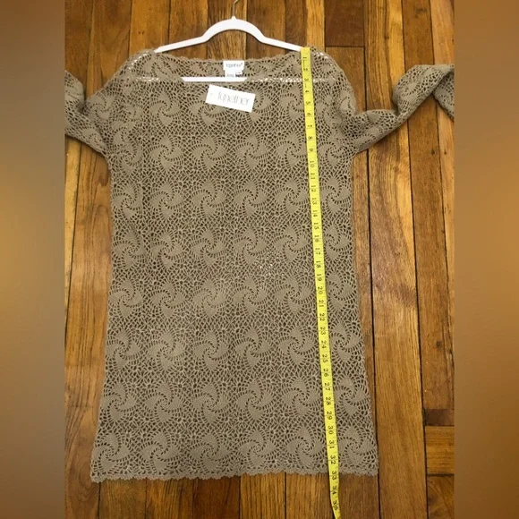 Tunic - Picture 11 of 12